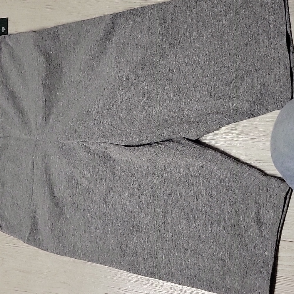 Woman's gray shorts